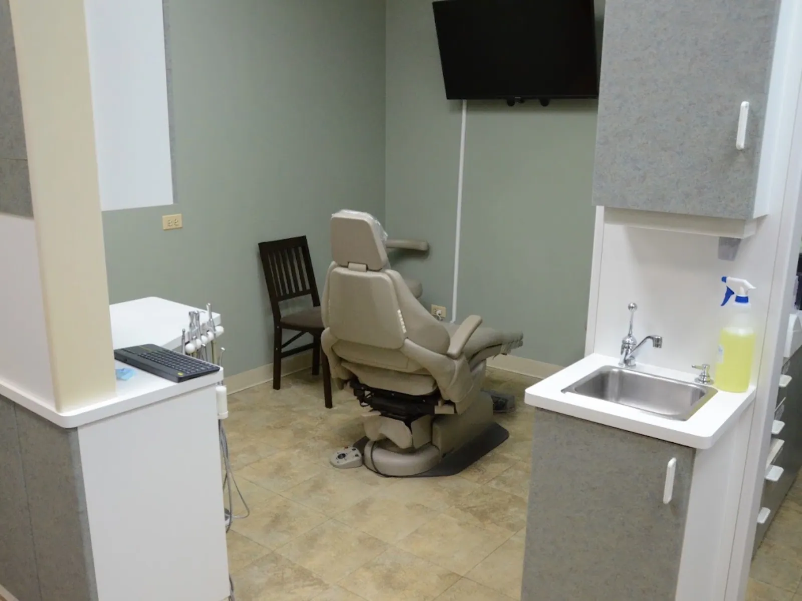Urban Dental Care in Woodridge serving patients from Hinsdale, IL